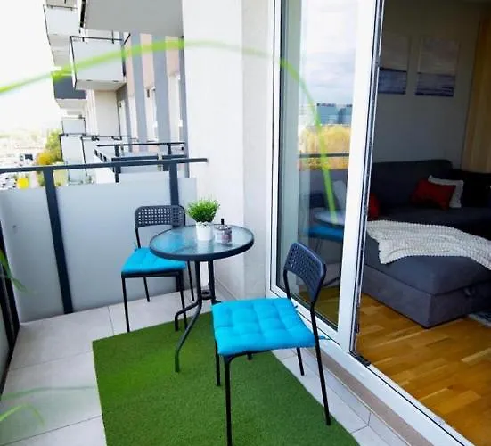 Apartamentysnu, Wola Komfort I Z Parkingiem アパート ワルシャワ