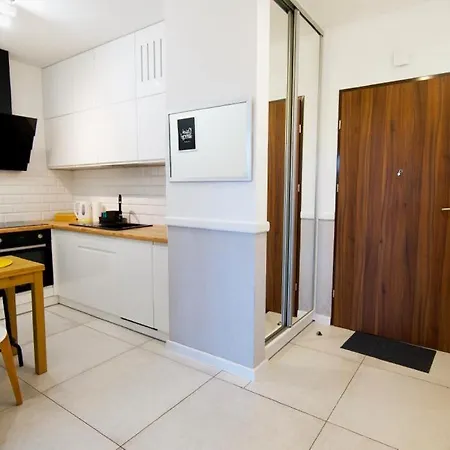 Przytulne Mieszkanie Z Parkingiem Wola Apartament Warszawa