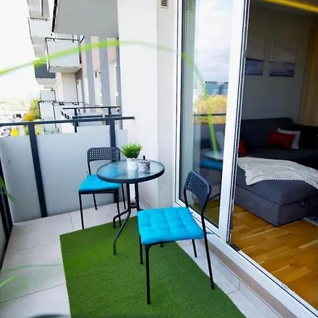 Przytulne Mieszkanie Z Parkingiem Wola Apartament Warszawa
